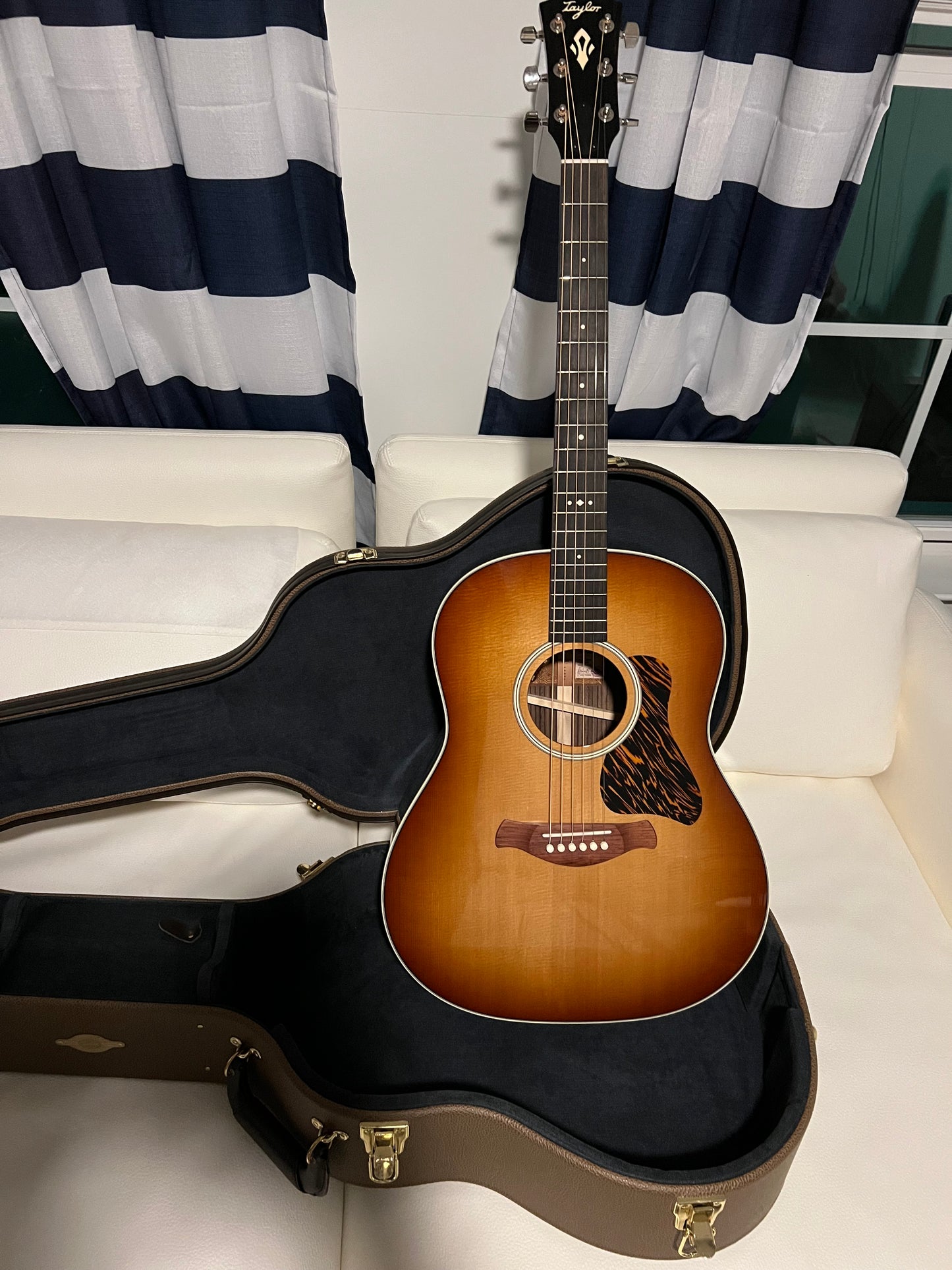 2025 Taylor 717e Gold Label Sunburst